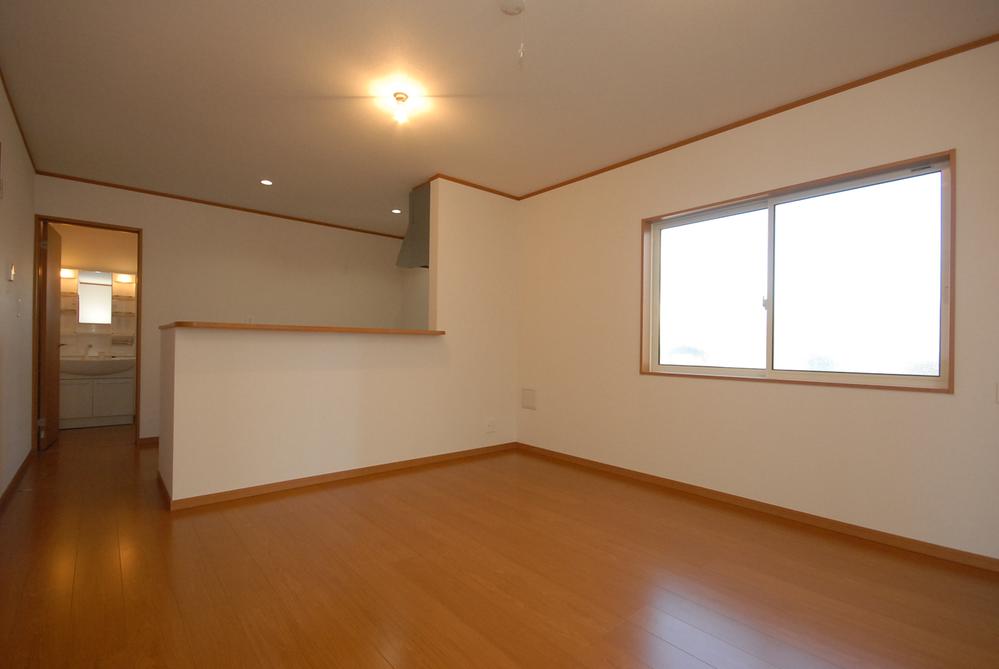 Living. Past construction cases Building 2 Building 3 Popular counter kitchen