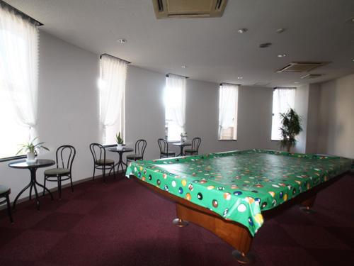 Other common areas. Pool table