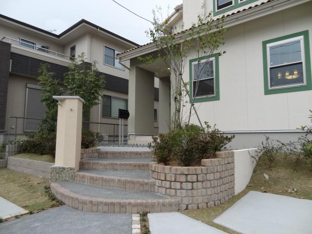 Other local. Entrance porch