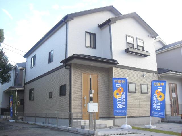 Local appearance photo. Local (10 May 2013) Shooting * Building 3