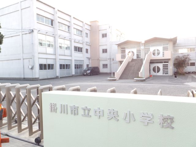 Primary school. 1300m to City Central Elementary School (elementary school)