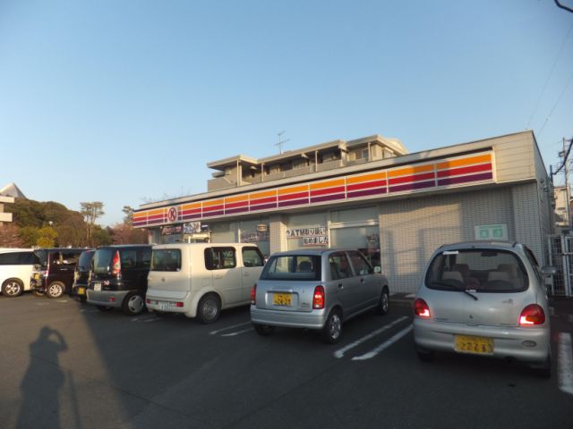 Convenience store. 520m to the Circle K (convenience store)