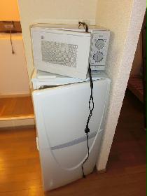 Kitchen. microwave ・ refrigerator