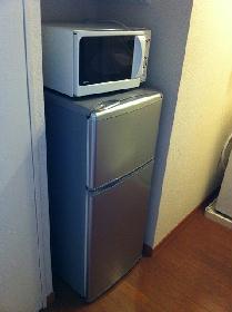 Kitchen. microwave ・ refrigerator