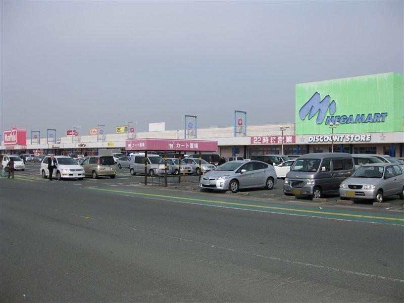 Shopping centre. 1290m until the ion Town Osuga