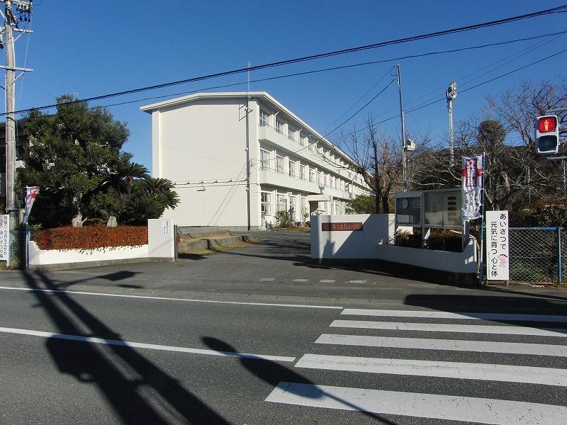 Primary school. Saigo elementary school