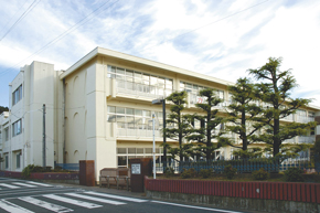 Primary school. Kosai Municipal new house elementary school up to 350m