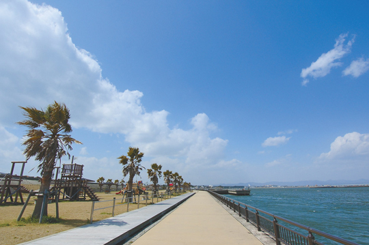 park. About 4 minutes in the 2290m ​​car to the sea fishing park