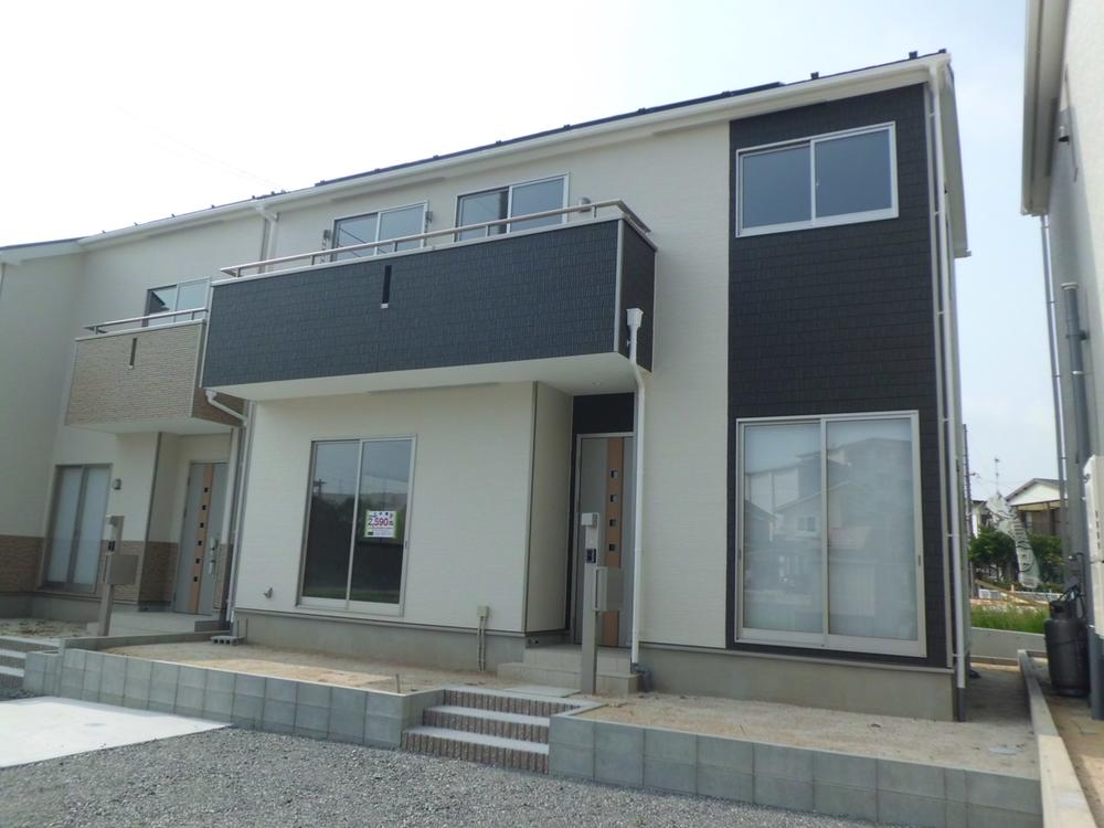 Local appearance photo