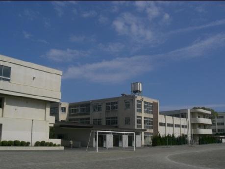 Junior high school. Kosai Municipal Washizu until junior high school 1693m