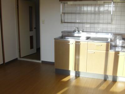 Kitchen. DK (already sort paste entire floor)