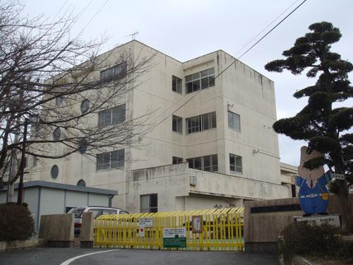 Primary school. Washizu until elementary school 1270m