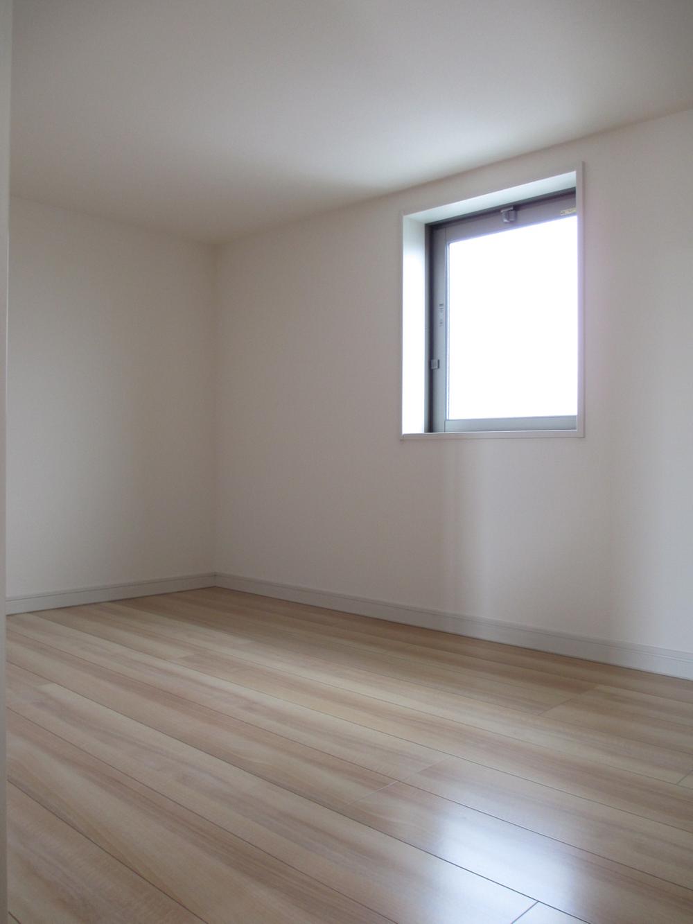 Receipt. Indoor shooting No.5 Attic storage