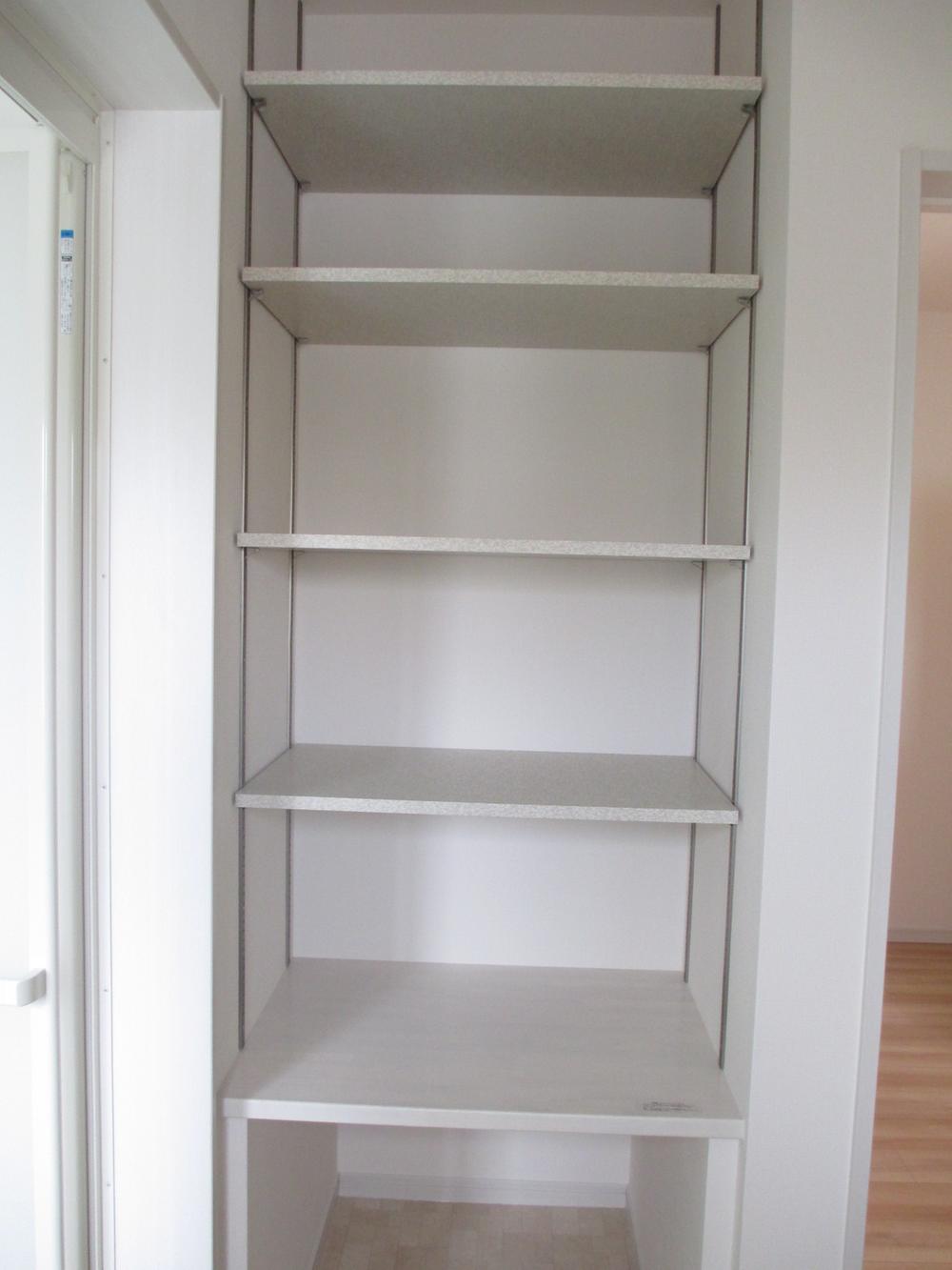 Wash basin, toilet. Indoor shooting Storage basin No.5