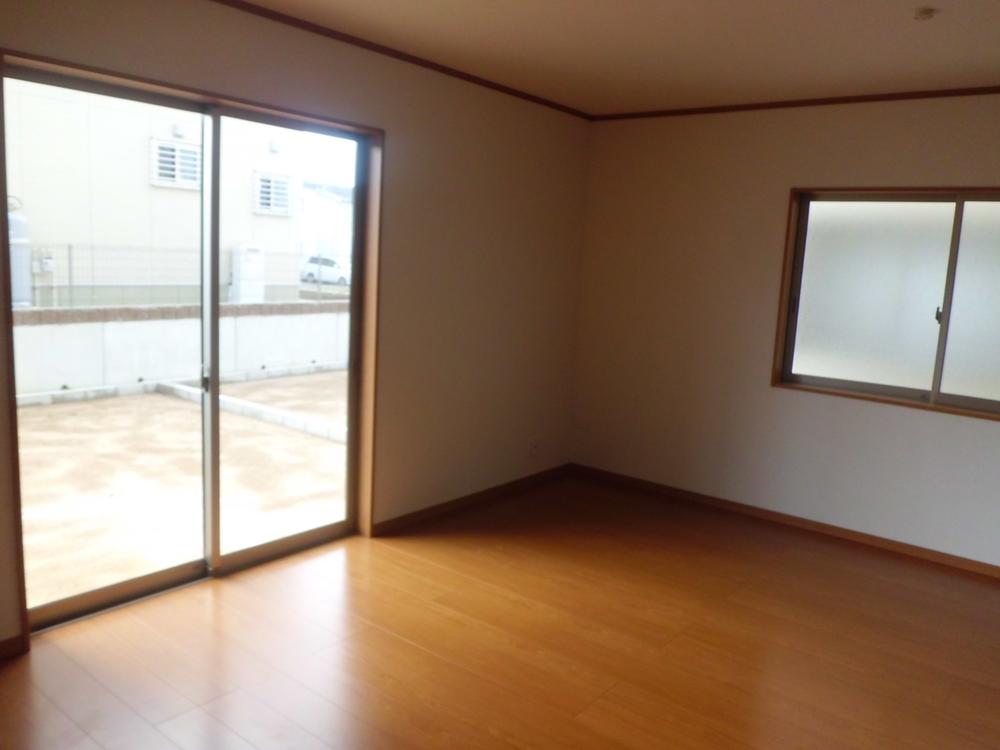 Living. Local (10 May 2013) Shooting