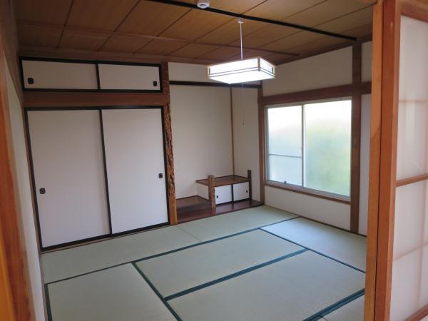 Other local. The first floor of the Japanese-style room has also left the old vestiges.