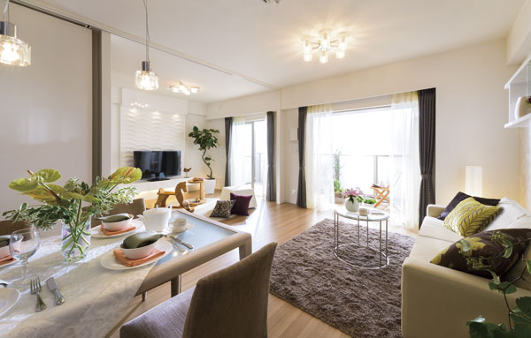 Living.  [living ・ dining] Family living room that everyone spend fun ・ Dining, Of course it is a meal or watch TV, Space to fit in a variety of scenes. Play both relaxing conversation, For us accept all of the family of the time on whether the Daira (D type model room)