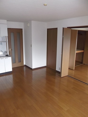 Living and room. The LDK There is also a storage