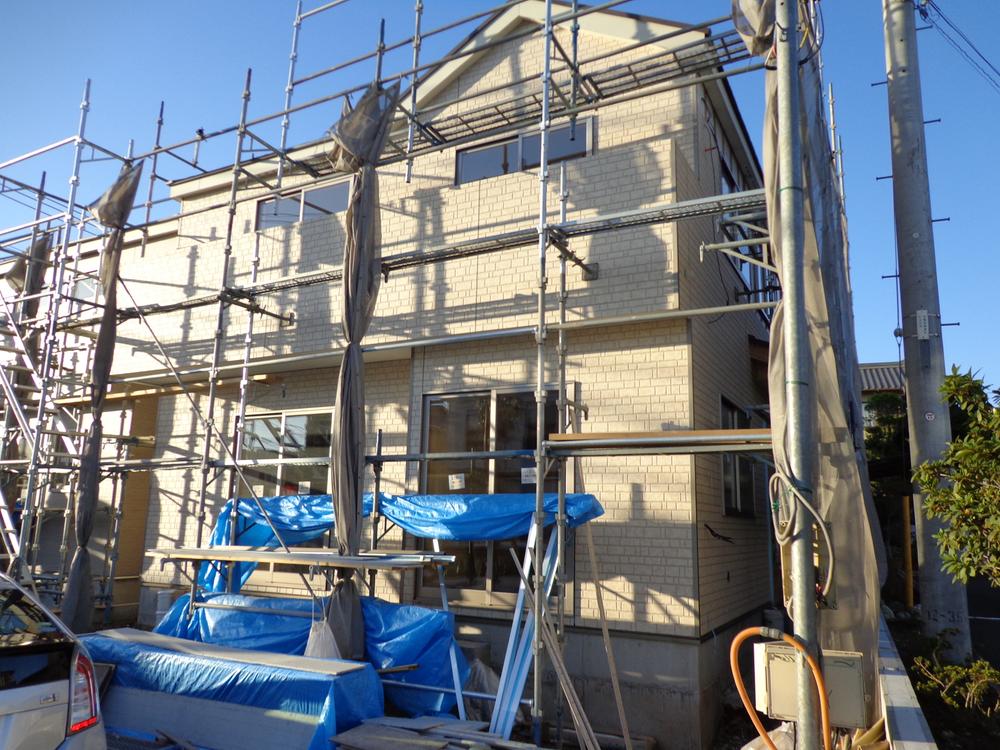 Local appearance photo. 4 Building