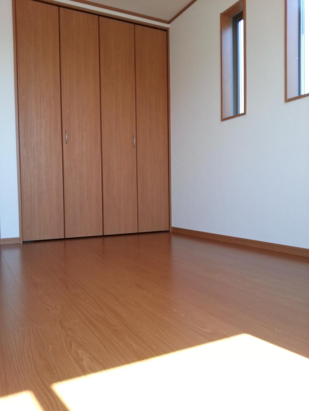 Receipt. Spacious closet