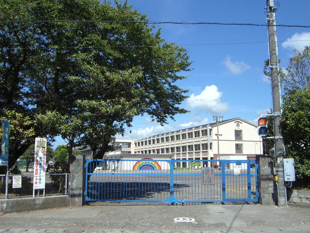 Primary school. 574m to Numazu Municipal Ooka Elementary School (elementary school)