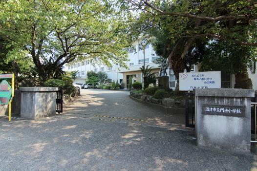 Other Environmental Photo. Monch to elementary school 1410m