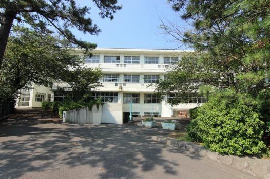 Other Environmental Photo. Monch 1000m until junior high school