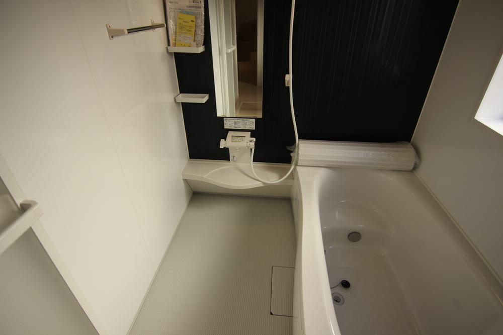 Bathroom. 1 Building bathroom