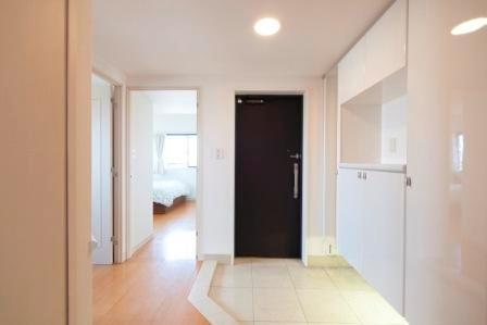 Entrance. Local (July 2012) shooting