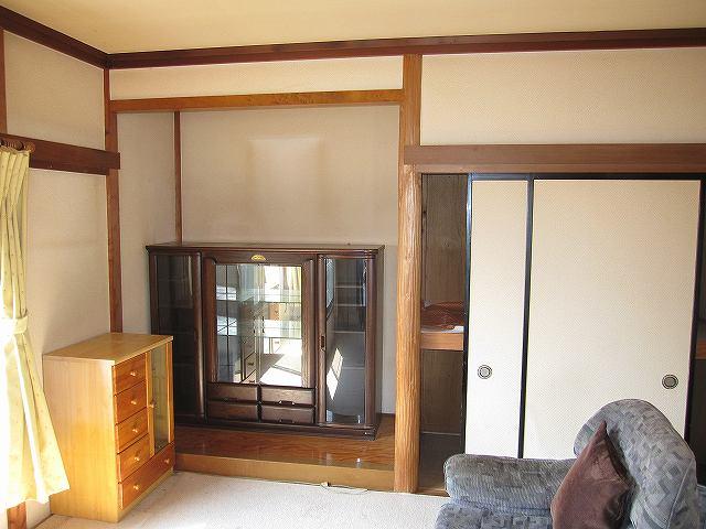 Other local. Second floor Japanese-style room ・ Alcove including introspection