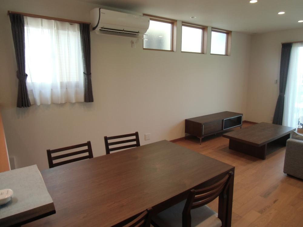 Living. It is with furniture (12 May 2013) Shooting