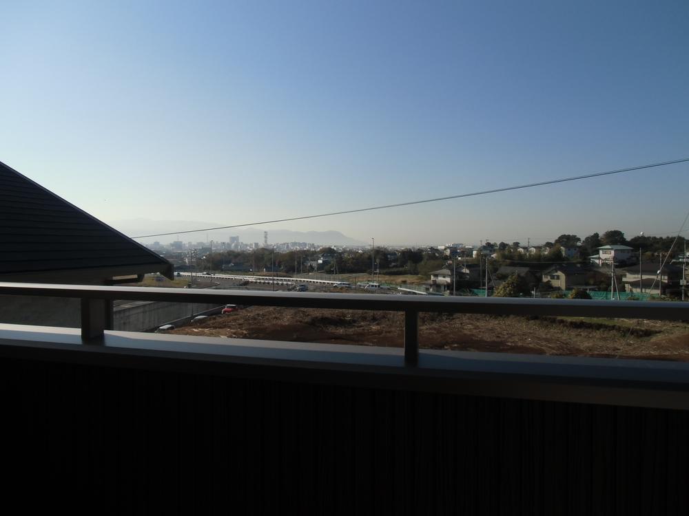 View photos from the dwelling unit. View from the site (December 2013) Shooting