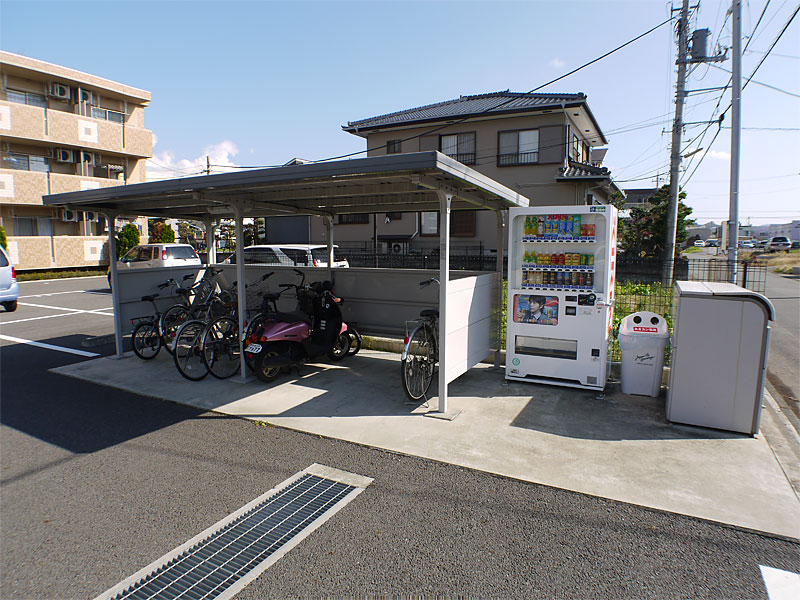 Other common areas. Bicycle-parking space ・ Garbage dump