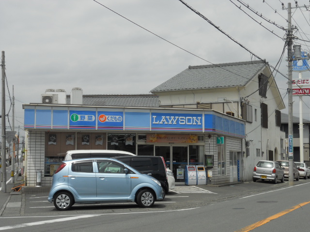 Convenience store. 284m until Lawson Numazu Ganyudo store (convenience store)
