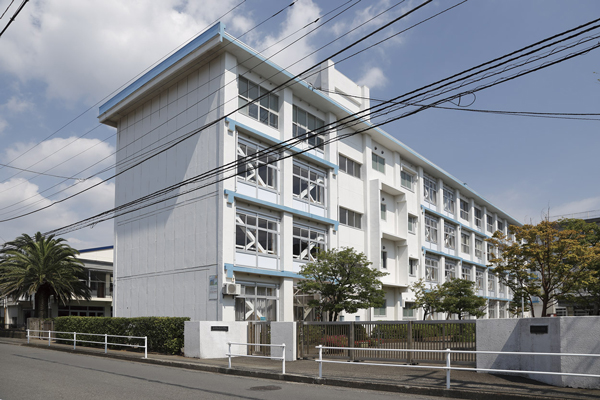 Surrounding environment. Municipal fifth elementary school (19 minutes walk ・ About 1500m)