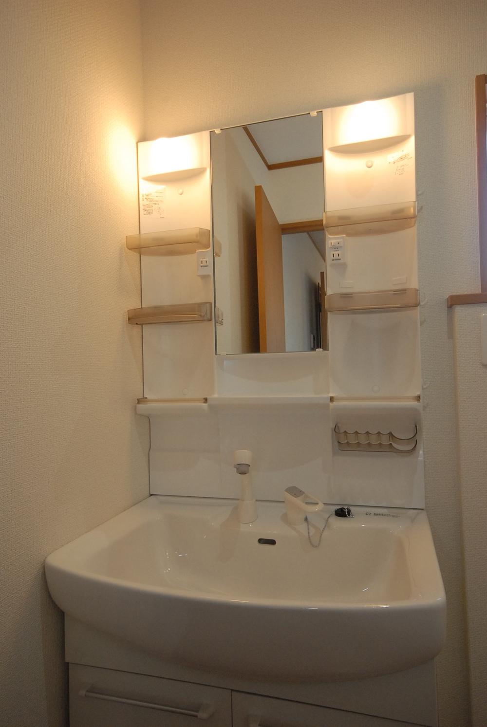 Wash basin, toilet. Past construction cases