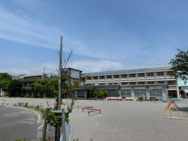 Primary school. Ooka 200m up to elementary school (elementary school)