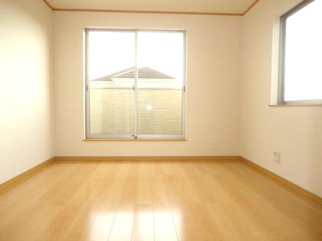 Same specifications photos (Other introspection)