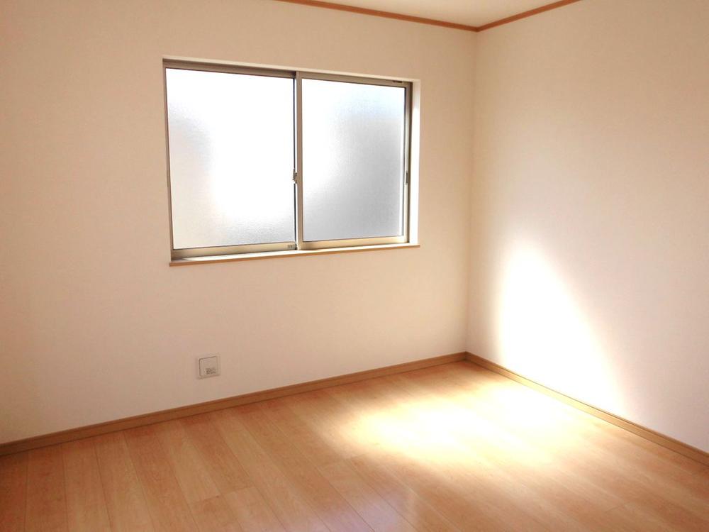 Same specifications photos (Other introspection)