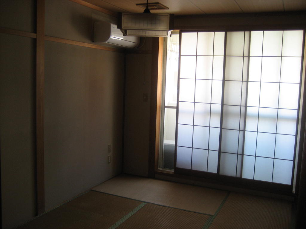Other room space. Japanese-style room ・ Air-conditioned