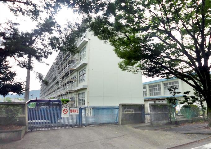 Primary school. 480m to Shizuoka Municipal Inomiya North Elementary School