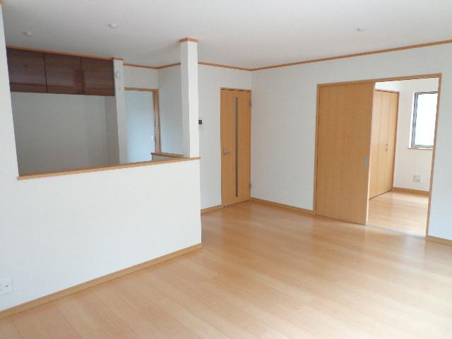 Same specifications photos (living). Same specifications
