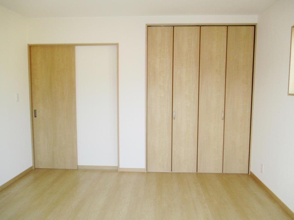 Non-living room. Storage capacity of each room is also attractive ☆