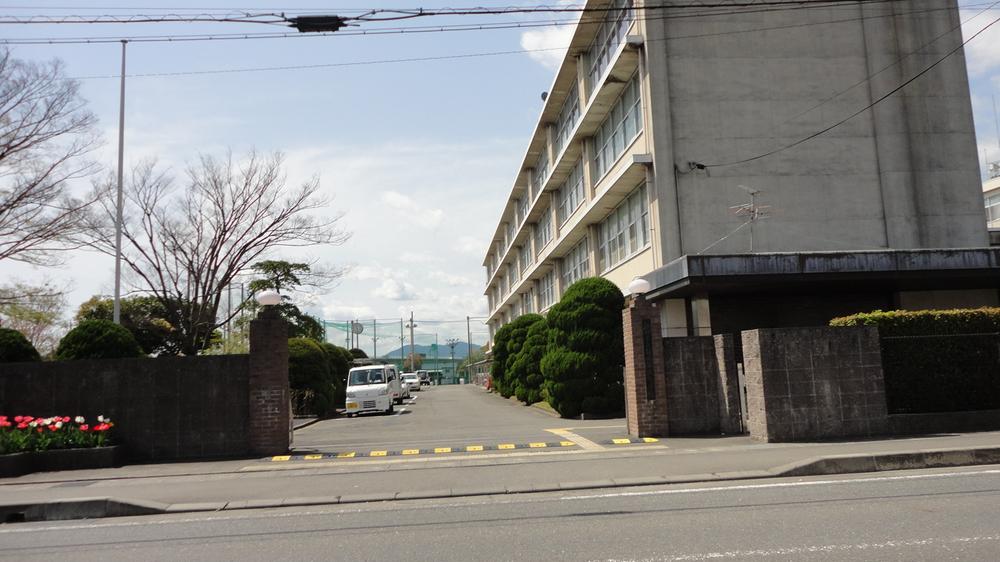 high school ・ College. 445m to Shizuoka Higashi High School