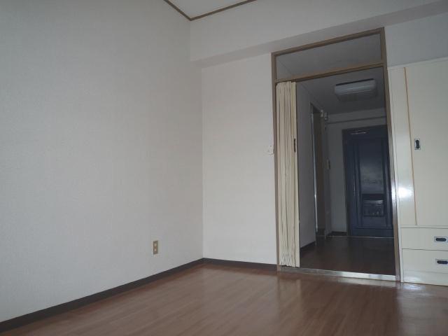 Living. Local (March 2013) Shooting