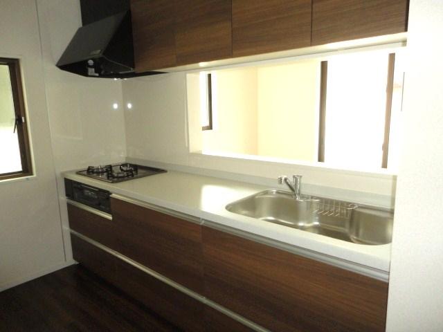 Kitchen. Different color scheme in each Building ☆