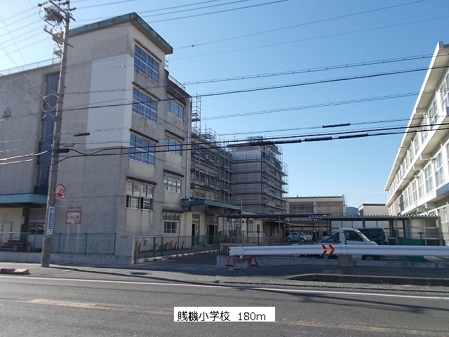 Primary school. Shizu machine 180m up to elementary school (elementary school)