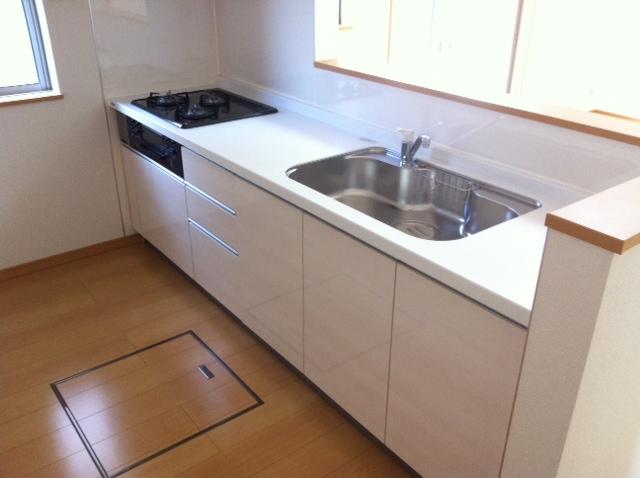 Same specifications photo (kitchen). Same specifications: spacious kitchen system of wide 2.55m