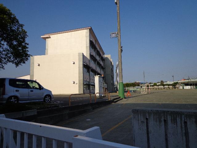 Primary school. 740m to Shizuoka City Shimizu Iida East Elementary School