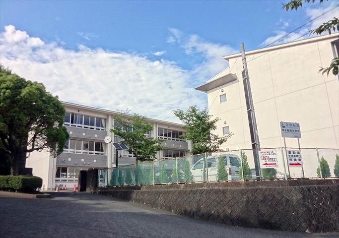 Junior high school. 2100m to Shizuoka City Iida Shimizu Junior High School